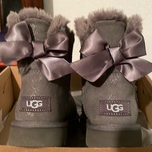 UGG w/Mini Bailey Bow Glimmer